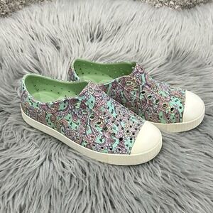 Native Jefferson Girls Shoes - Fig Green / Shell White / Rain Floral Size C12